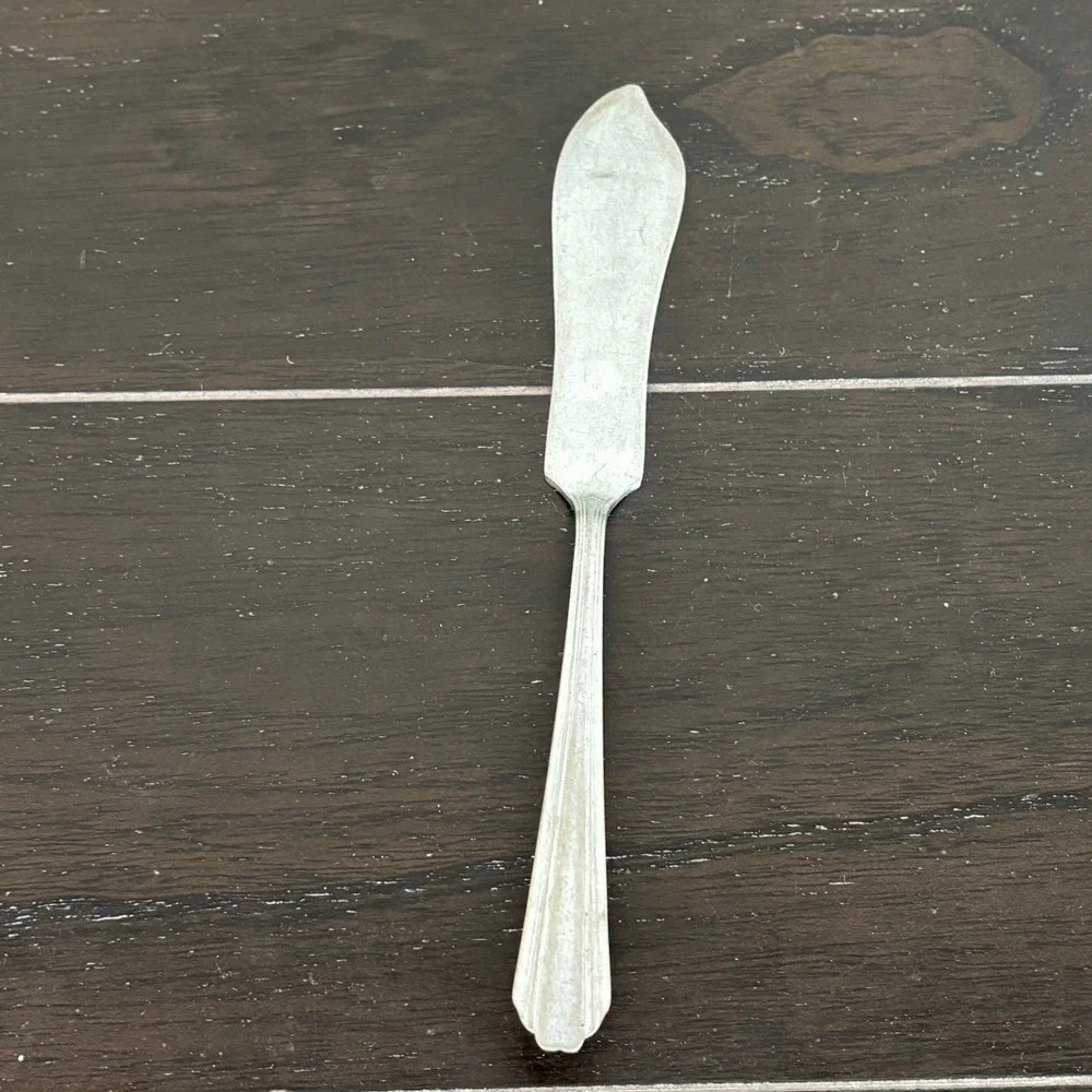 Vintage Perma-Brite Butter Spreader Knife Made in USA Silver Art Deco Ridged 7